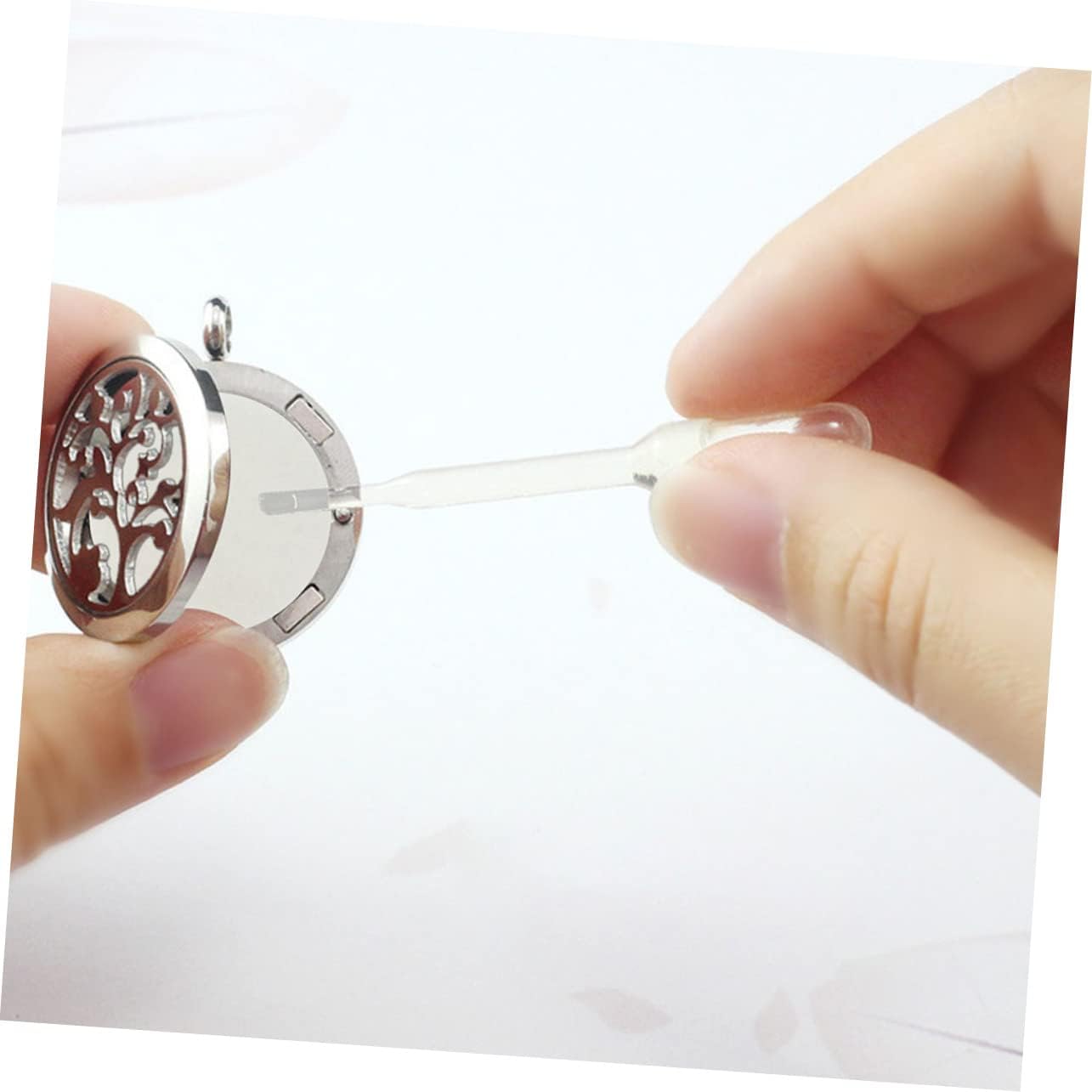 100pcs Cotton Aroma Diffuser Pads for Necklaces and Home Fragrance