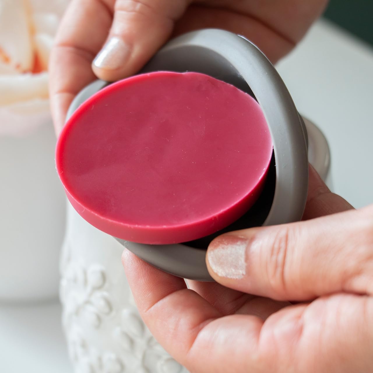 Candle Warmers Etc Wax Melt Warmer with Silicone Dish and Porcelain Ridges