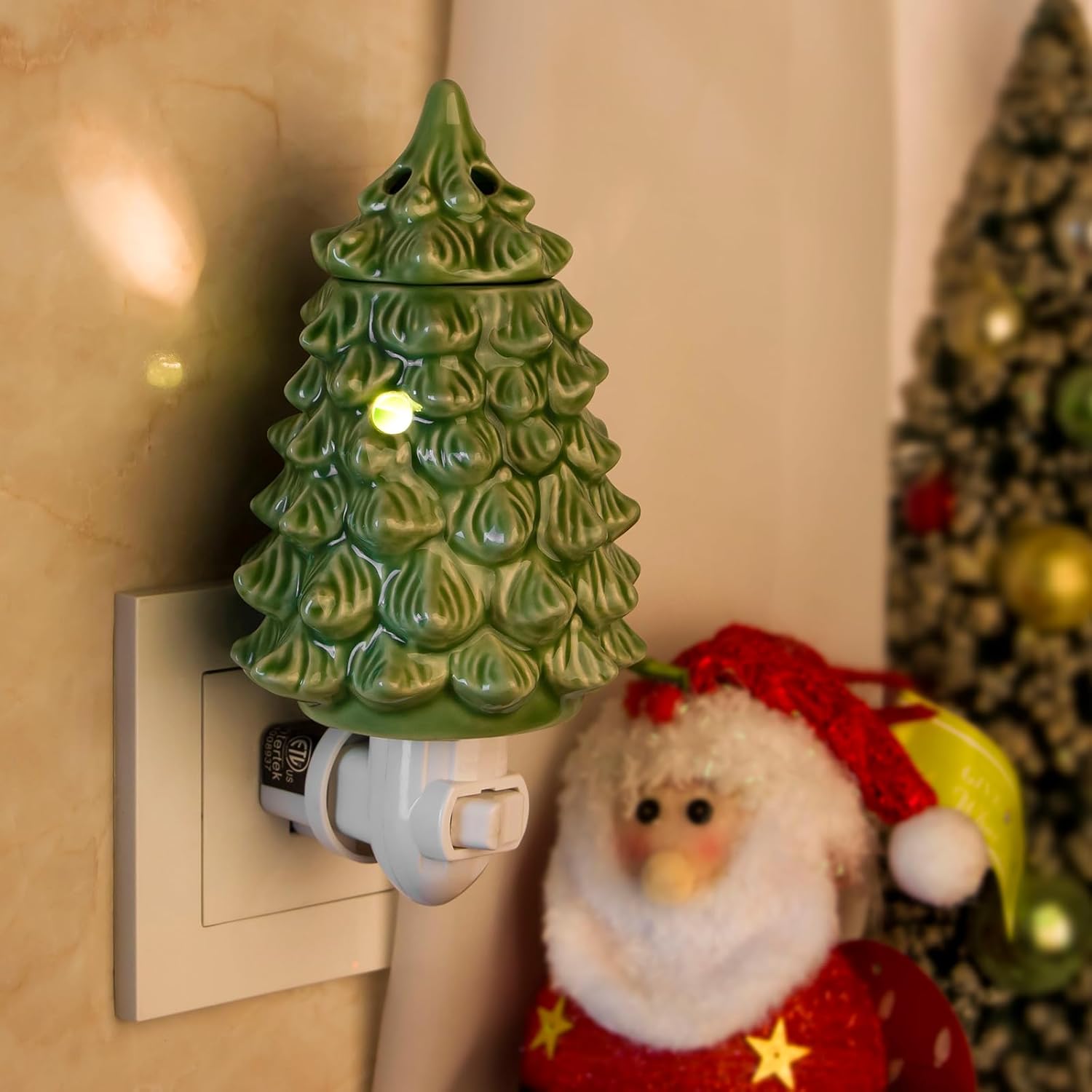 STARMOON Pluggable Fragrance Warmer with 2 Bulbs - Christmas Tree Decor