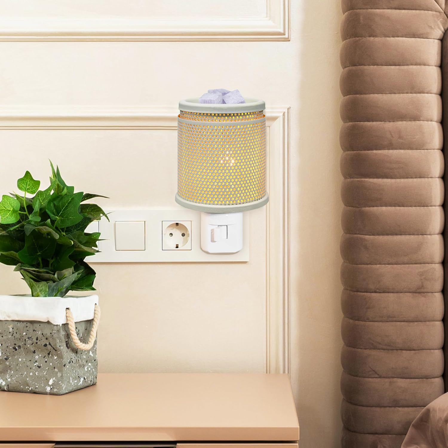 Wall Plug-in Electric Wax Melt Warmer with Double Metal Design
