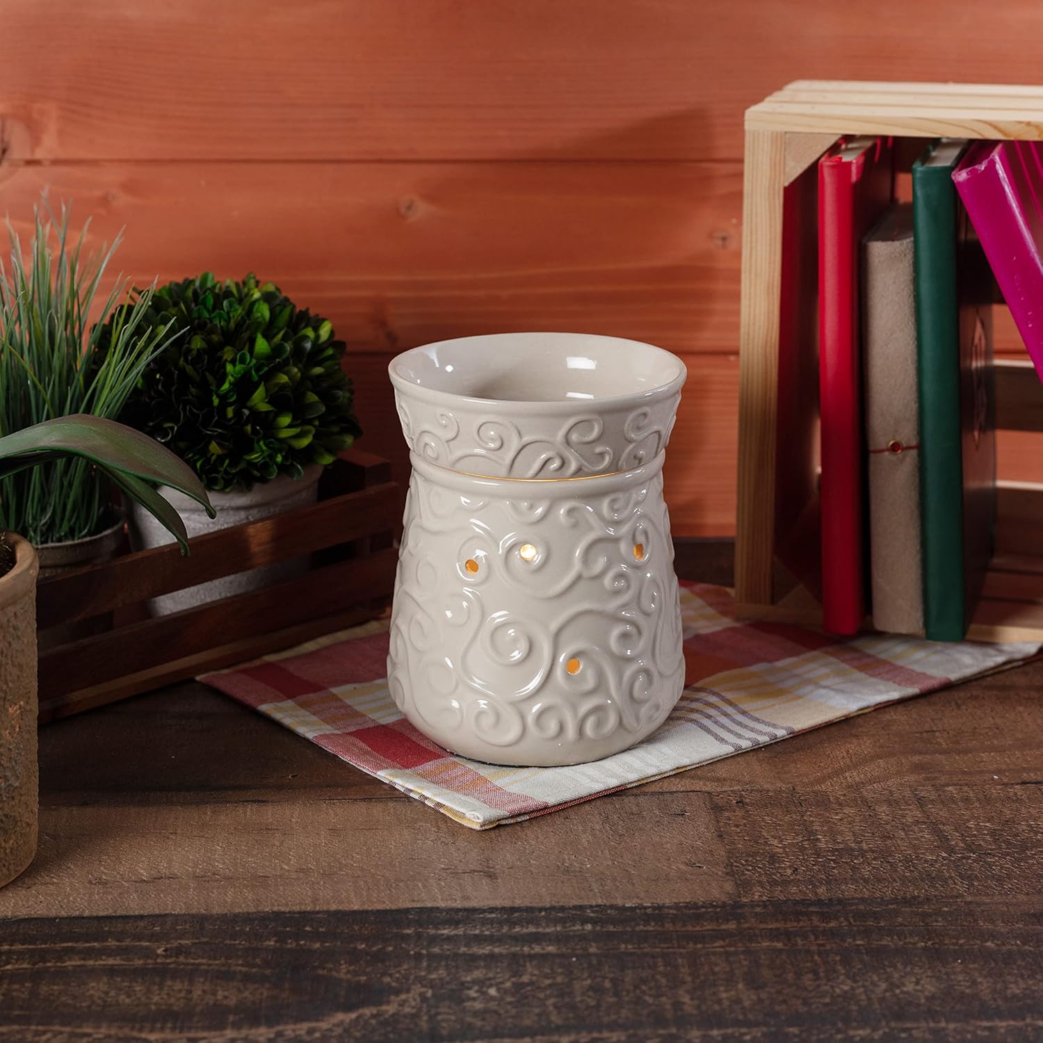 DEco Fragrance Wax Melter Warmer - 4 Cinnamon Cubes Included