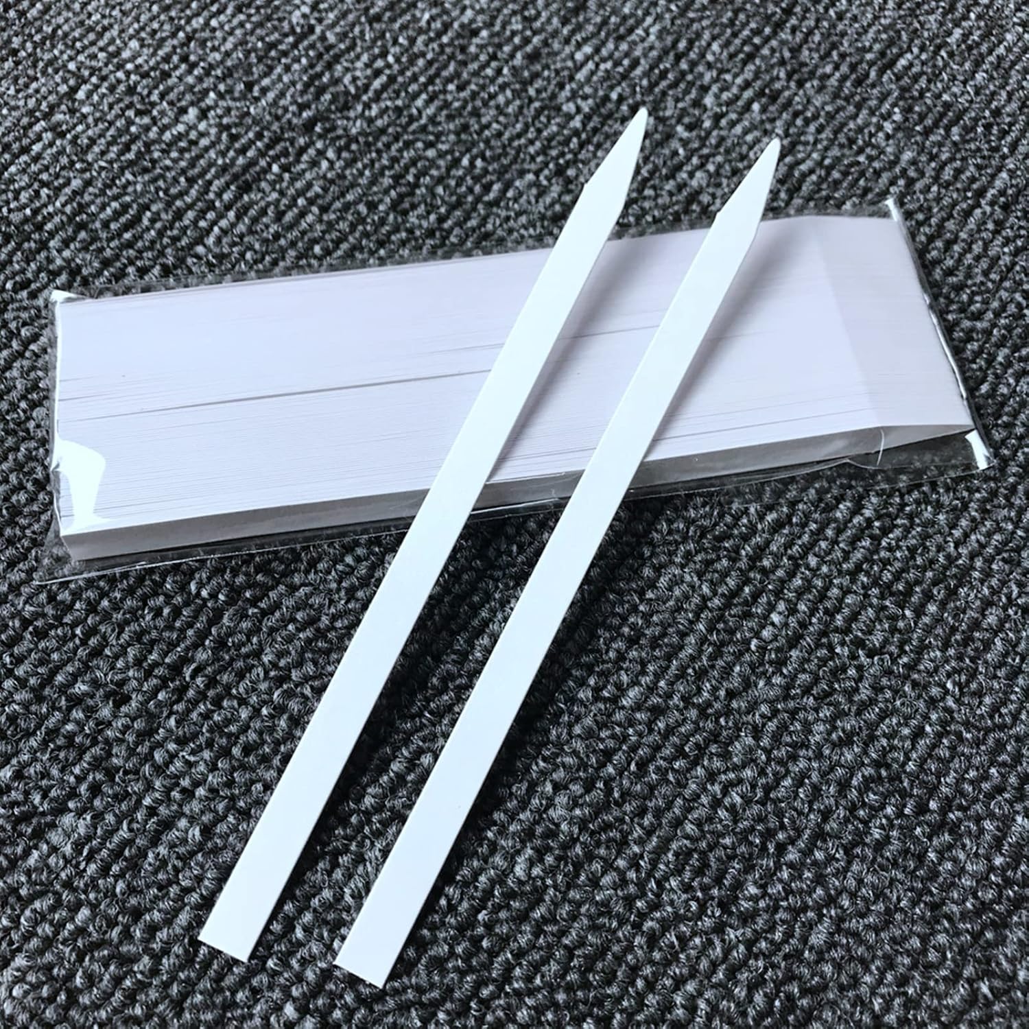 NA 100Pcs Perfume Test Paper Strips for Essential Oil Scent Fragrance Tester Strips