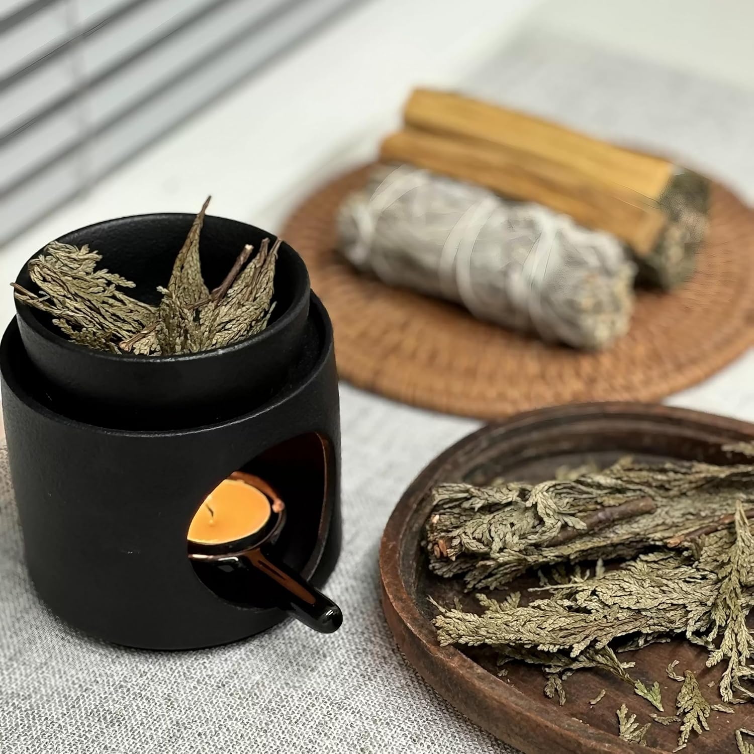 Tychoncity Ceramic Fragrance Lamp with Tea Light Holder